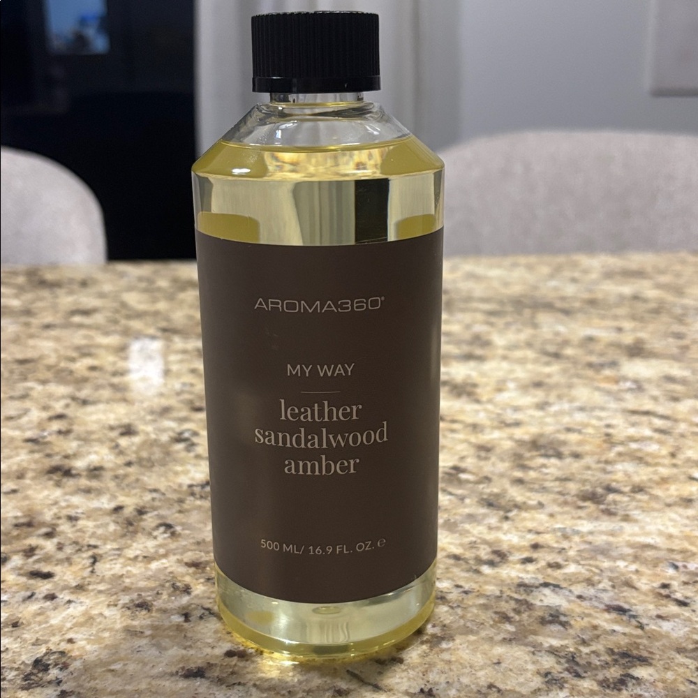 Aroma360 My Way Leather Sandalwood Amber Diffuser Oil